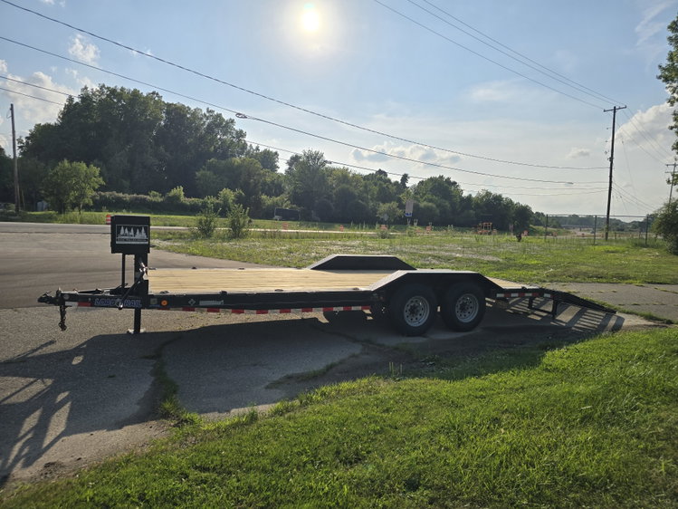 14K Car Hauler Rental in Holly, MI | 22' Flatbed Trailer